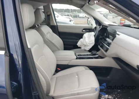 2023 Nissan Pathfinder Sl 4Wd z USA, uszkodzony, nr VIN 5N1DR3CC5PC249574